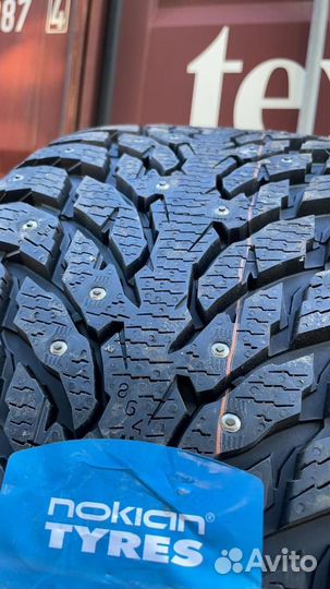 Nokian Tyres Hakkapeliitta 9 SUV 275/45 R21 110T