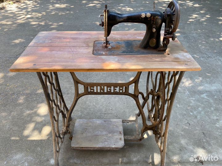 Швейная машина Singer