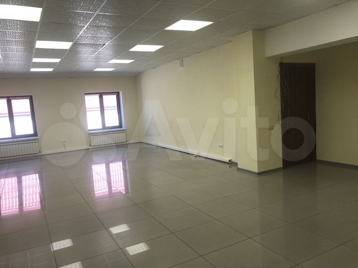 Здание, 950 м²