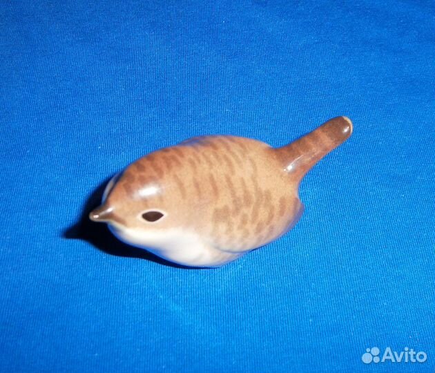 Статуэтка Крапивничек лфз красный знак качества