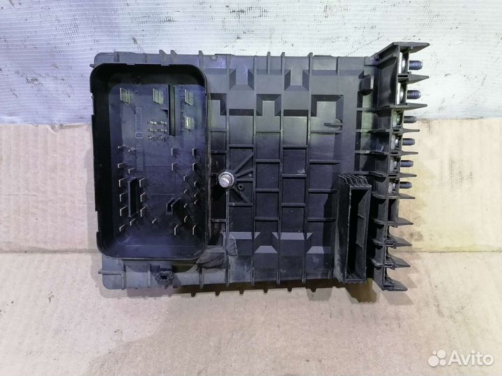 Блок предохранителей Audi,VW,Skoda, VAG 1K0937125D