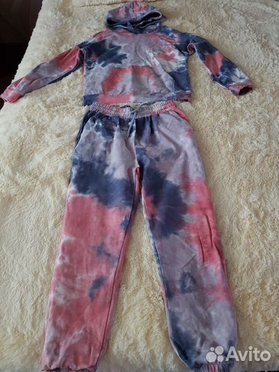 Спортивный костюм женский