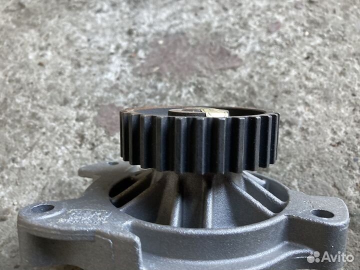 Помпа водяная Audi A6 / Ауди 90, 8C0