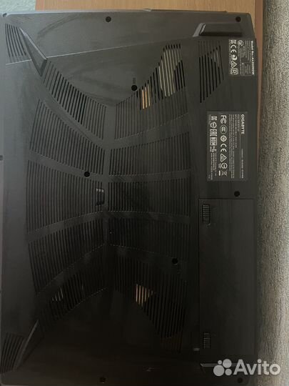 Ноутбук gigabyte