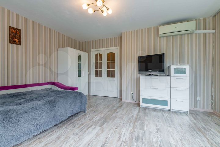 1-к. квартира, 42 м², 2/9 эт.