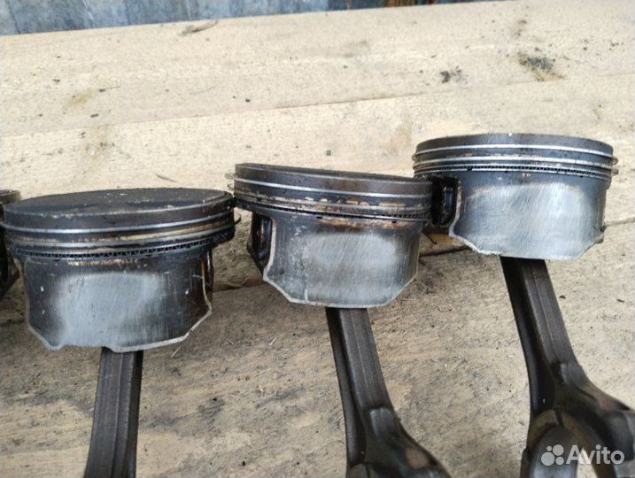 Поршень Nissan Teana J31 (AT) VQ35 2007