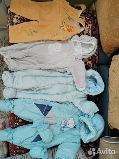 Детские вещи коробкой