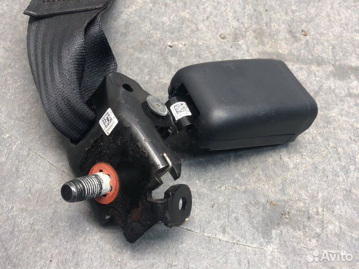 Защелки ремня задние левые Kia Stinger