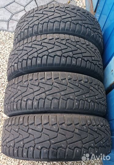 Pirelli Ice Zero 215/60 R17 100T