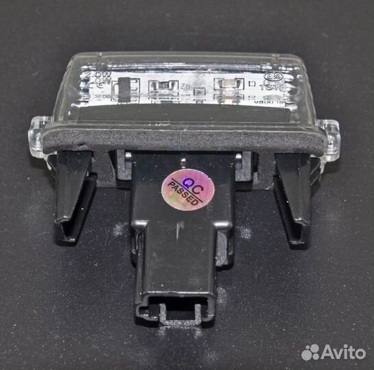 Плафон освещения номерного знака задний Toyota