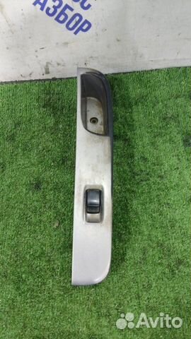 Кнопка стеклоподъемника передняя правая Mitsubishi