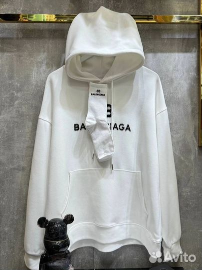 Худи Balenciaga с носками