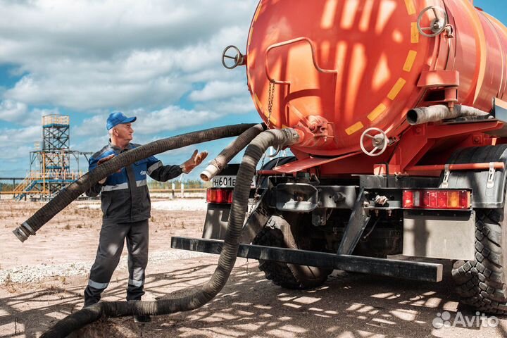 Водитель вакуумной автоцистерны