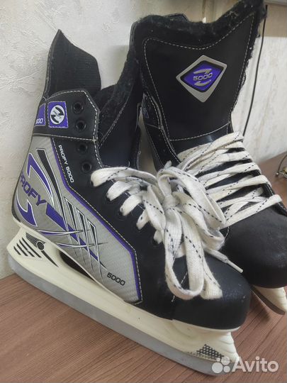 Коньки хоккейные 46 размер