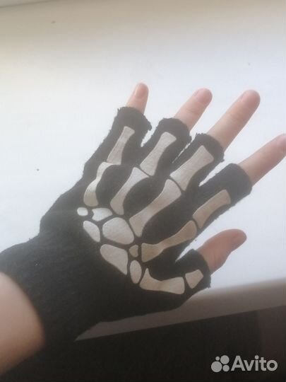 Перчатки скелет