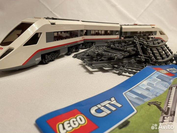 Lego поезд 60051