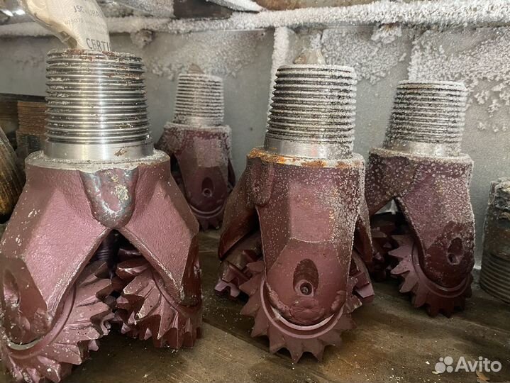 Долото буровое шарошечное