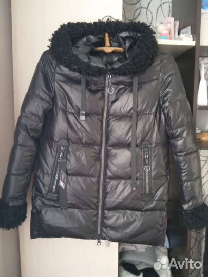 Пуховик женский 42 44