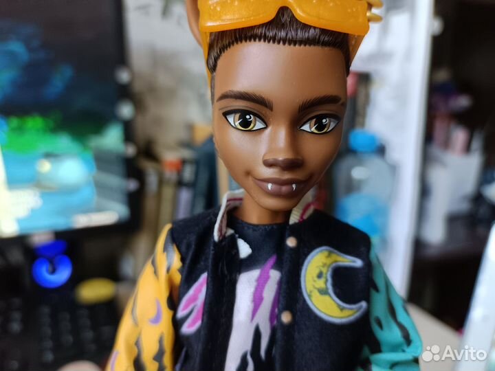 Кукла монстр хай клод вульф