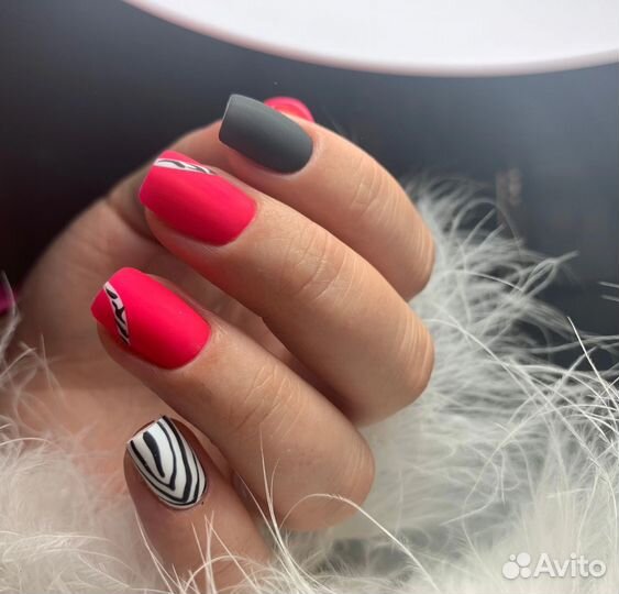 Маникюр, педикюр