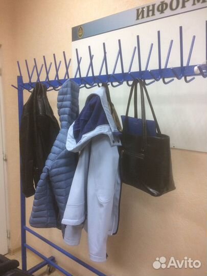 Вешалка для верхней одежды напольная большая