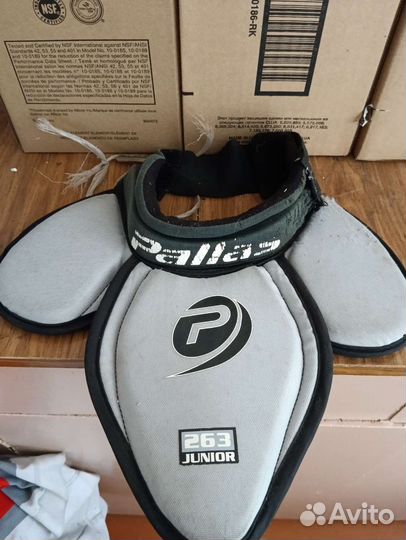 Вратарская защита шеи