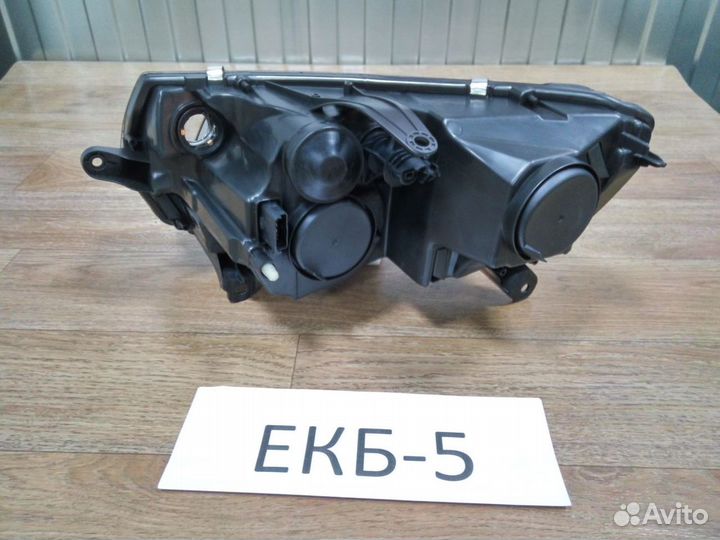 Фара Renault Logan