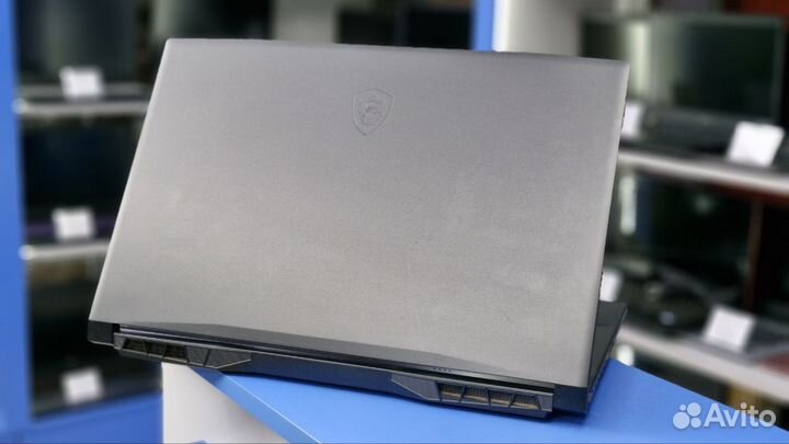 Ноутбук MSI 17.3