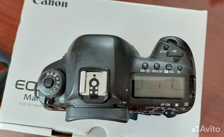 Зеркальный фотоаппарат Canon eos 5D Mark IV Body