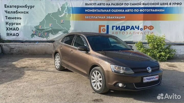 Трубка кондиционера Volkswagen Jetta (A6) 5C082074