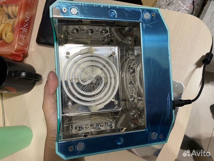 Лампа для ногтей