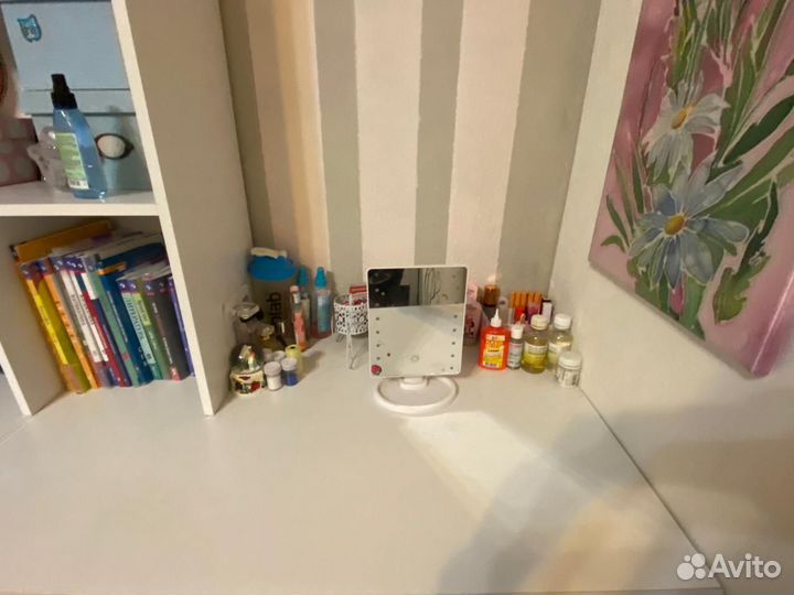 Стол посменный и шкаф