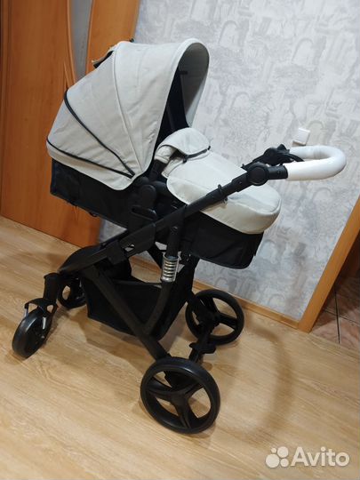 Прогулочная коляска новая
