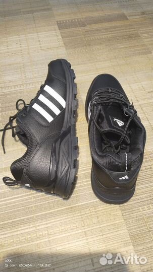 Adidas Terex абсолютно новые кроссовки