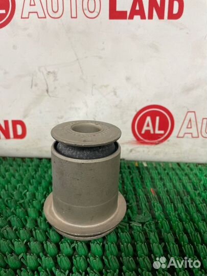 Сайлентблок переднего рычага Toyota Land Cruiser