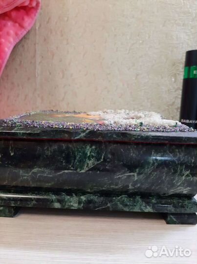 Шкатулка малахитовая