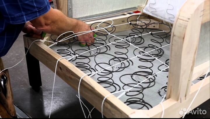 Ремонт мягкой мебели на дому. Ремонт дивана