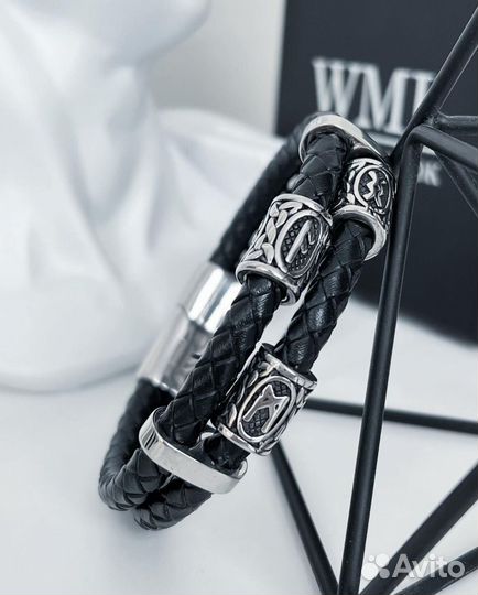 Кожаный браслет с рунами по дате рождения