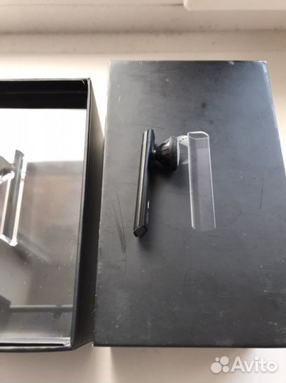 Оригинальная гарнитура Apple