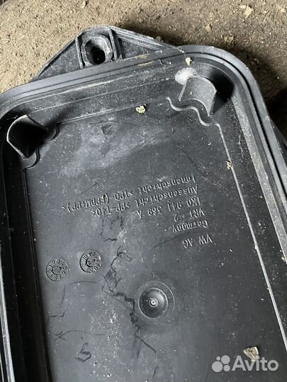 Кожух акб Volkswsgen Passat B6