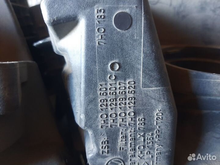 Корпус воздушного фильтра Volkswagen Transporter