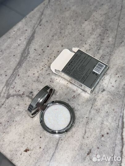 Новые блестящие тени для век