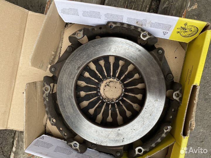 Сцепление с корзиной Logan 1