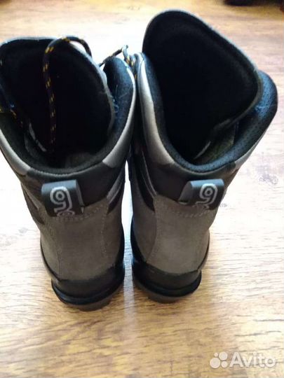 Альпинистские ботинки