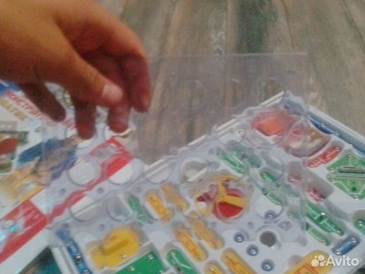 Конструктор Знаток 320 схем