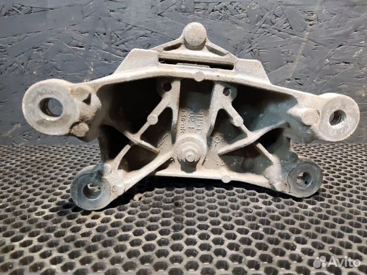 Опора кпп задняя Audi A6 C7 cdnb 2014