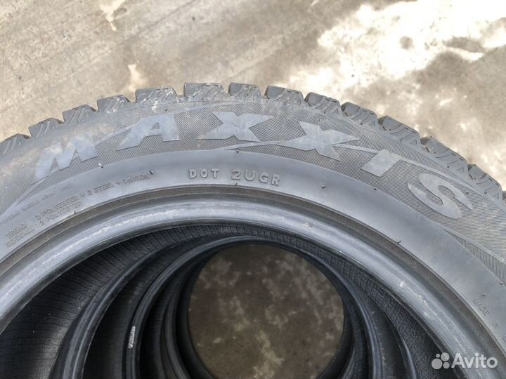 Maxxis MA-SLW Presa Spike 215/55 R16