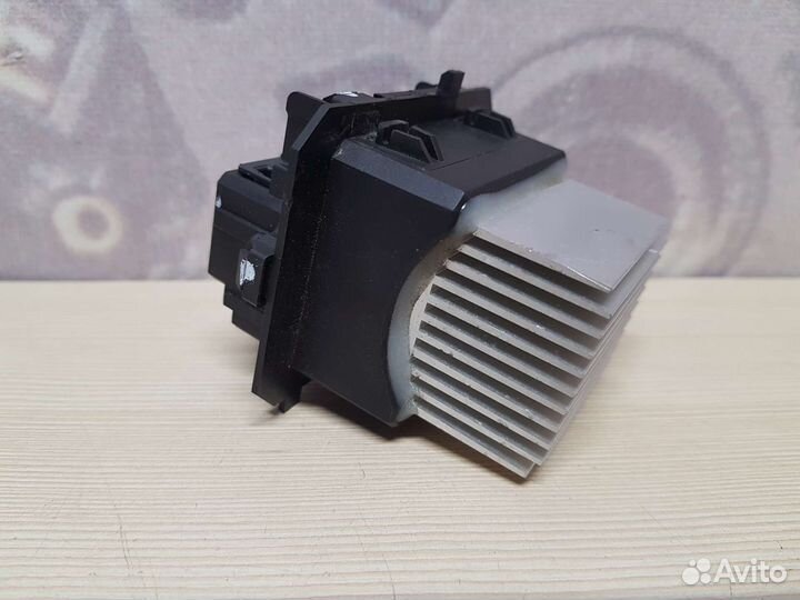 Резистор реостат печки Renault Kaptur 1 H4M 2020