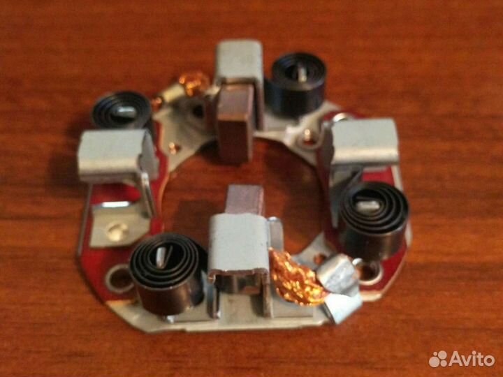 Щёткодержатель стартера Toyota cargo 136103