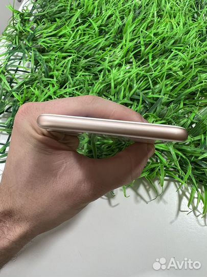 iPhone 8 Plus, 64 ГБ